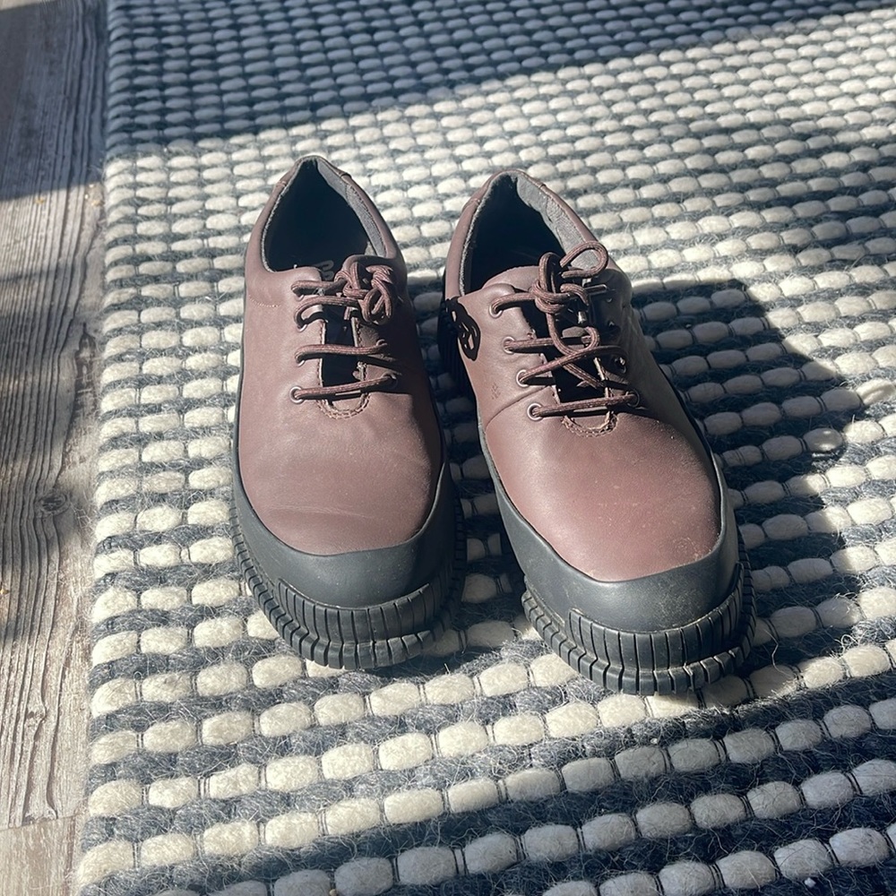 Like new camper oxford’s. Worn only twice, size 38 equivalent to US  womens 8